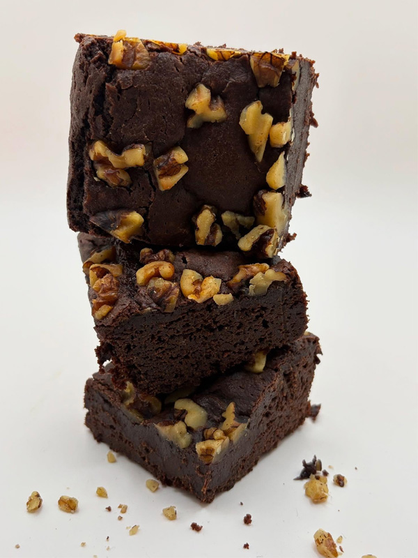 CHOCOLATE WALNUT BROWNIE (VF)